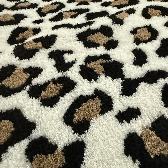 Rachel Zoe Leopard Bath Rug 20x32 Designer Luxury Plush Mat Animal Print - Picture 2 of 5